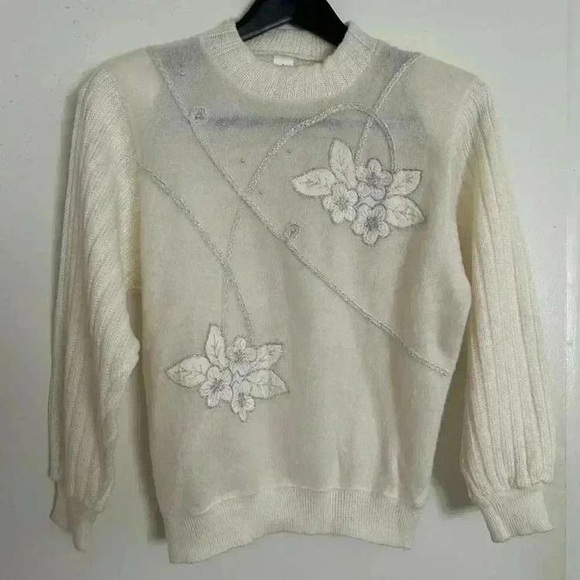 Sweaters - Chic Cream Floral Women's Sweater